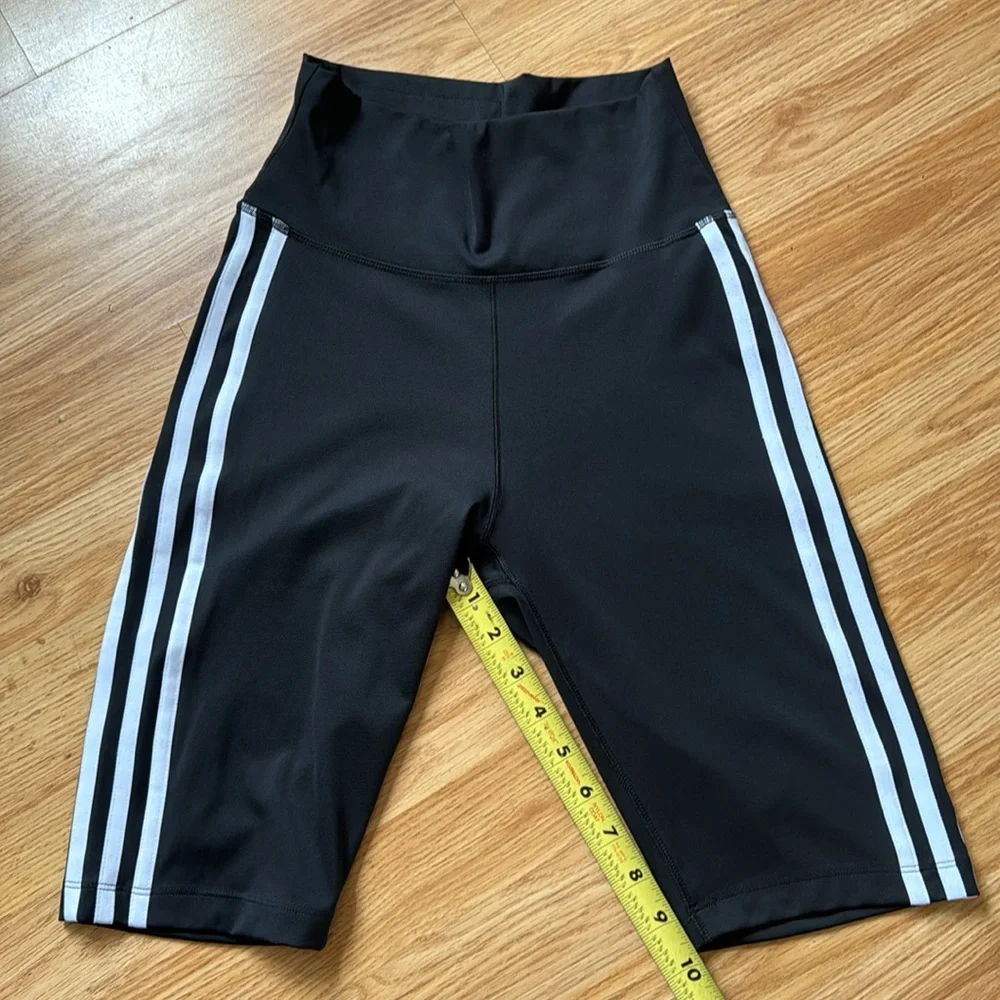 Never Worn ✨ Adidas HR 10” biker shorts - size S